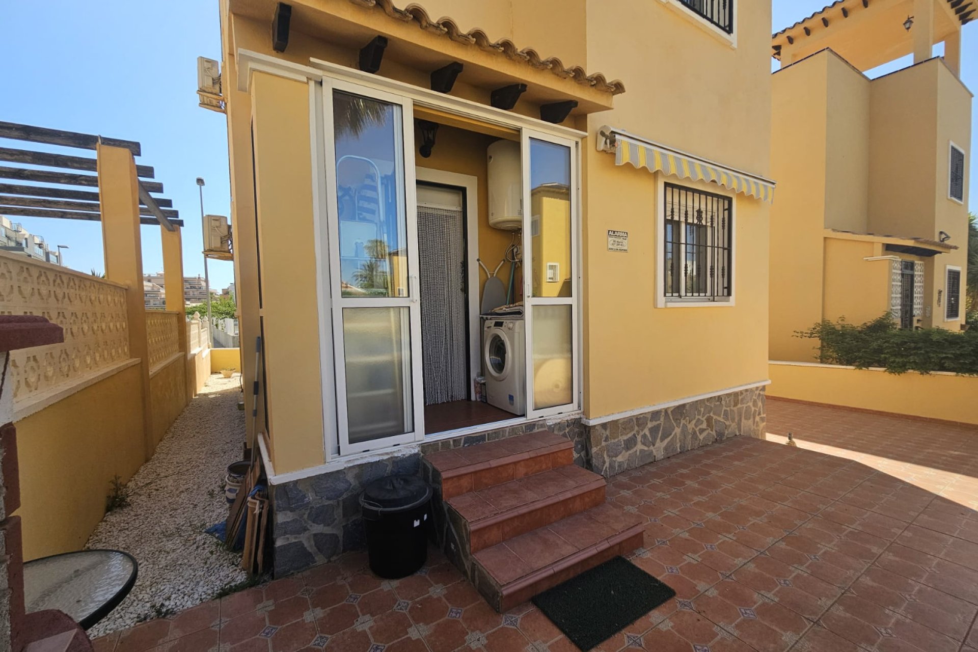 Resale - Villa -
Villamartín - Lomas del Golf