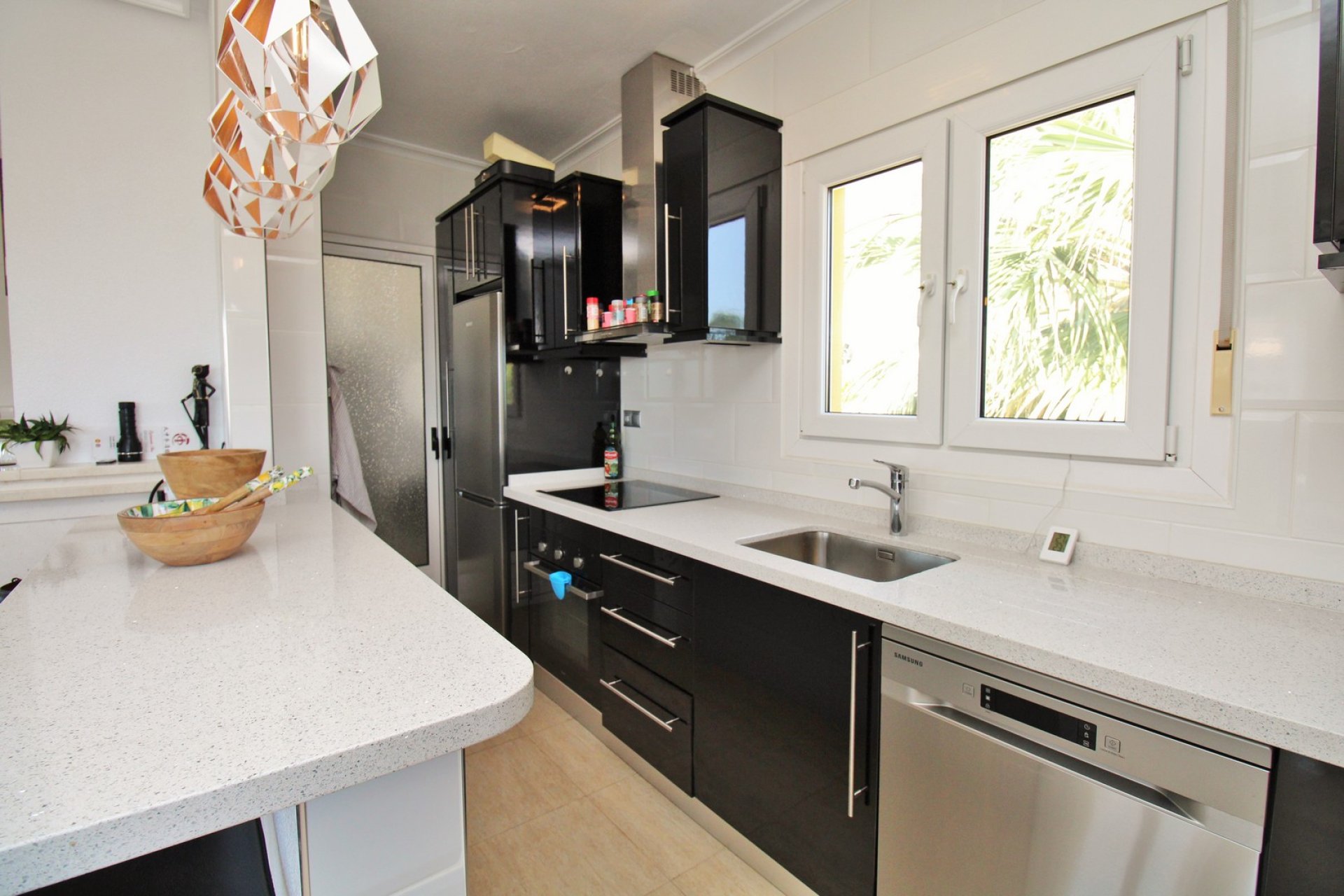 Resale - Villa -
Villamartín - Los Dolses
