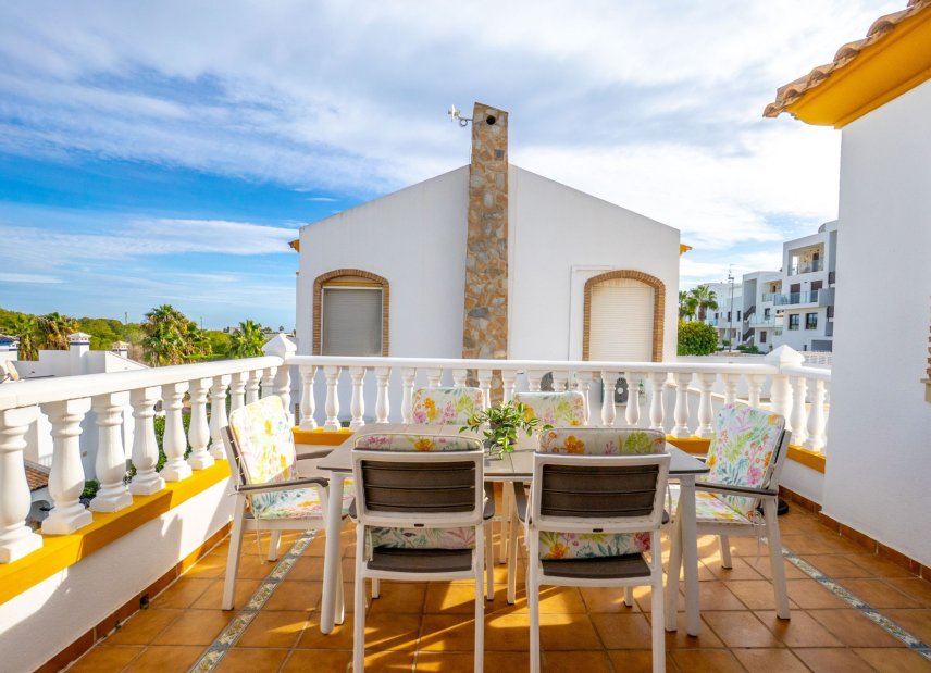 Resale - Villa -
Villamartín