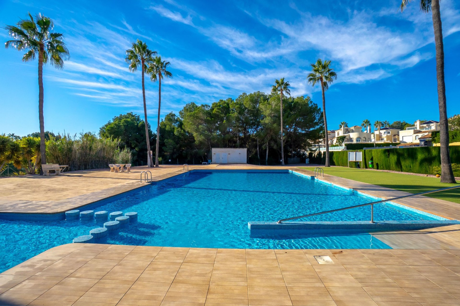 Resale - Villa -
Villamartín