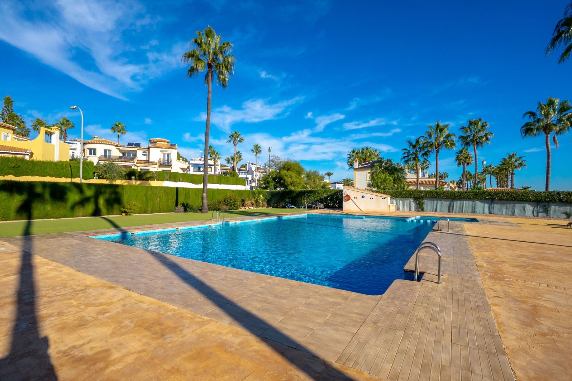 Resale - Villa -
Villamartín