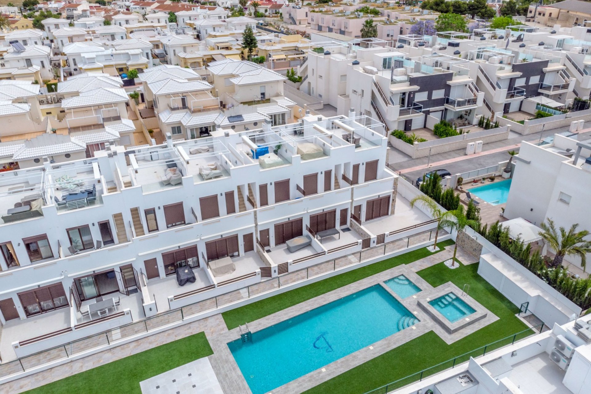 Reventa - Adosado -
Torrevieja