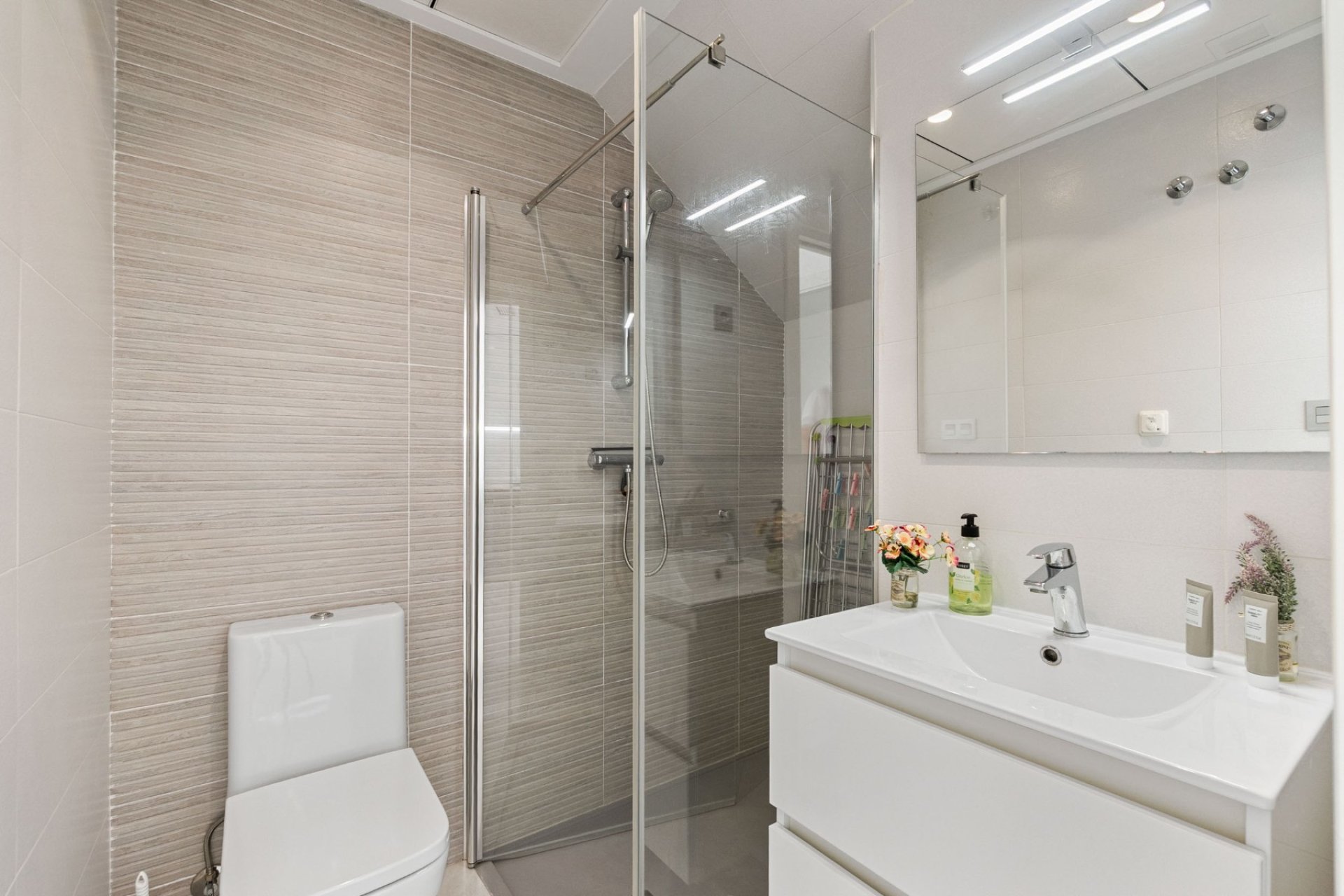 Reventa - Adosado -
Torrevieja