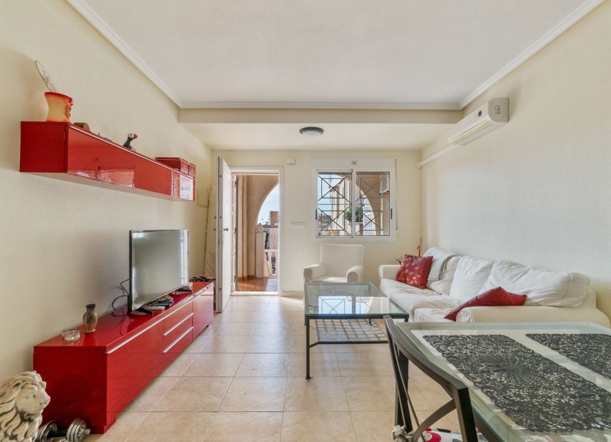 Reventa - Adosado -
Torrevieja