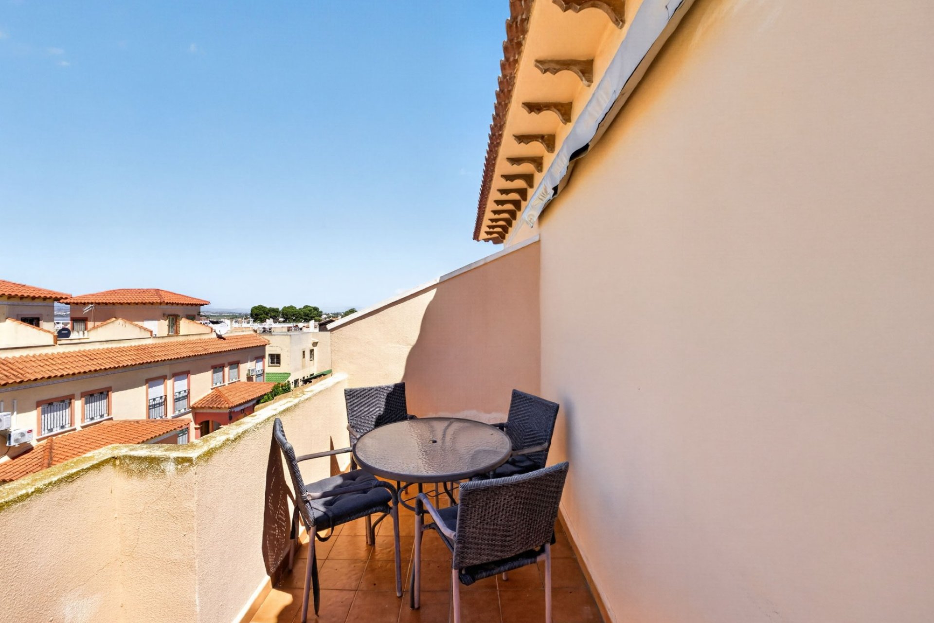 Reventa - Adosado -
Torrevieja