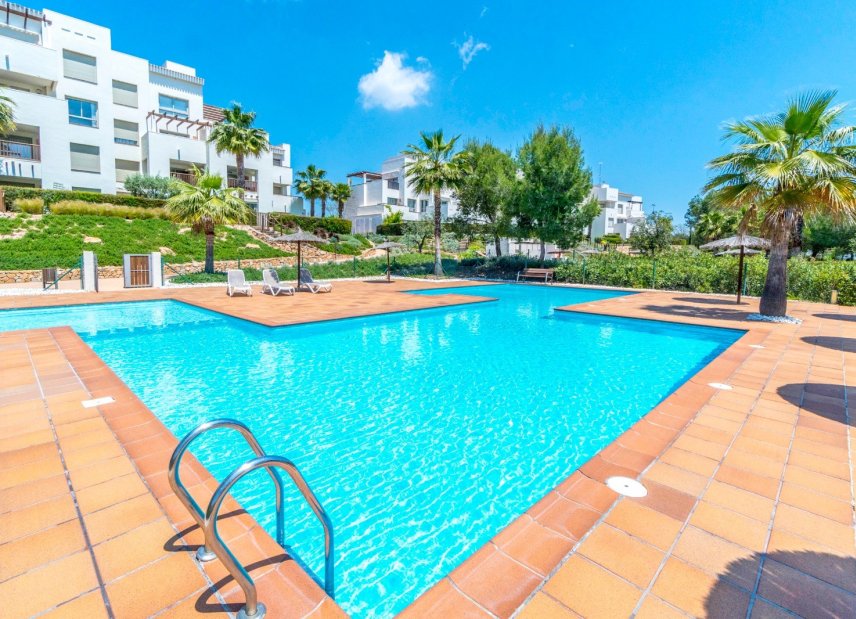 Reventa - Apartamento -
Orihuela Costa - Las Colinas Golf Resort