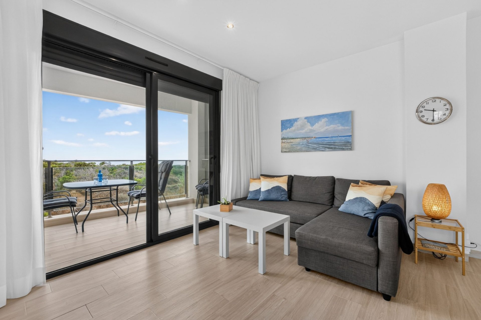 Reventa - Apartamento -
Torrevieja - La Mata