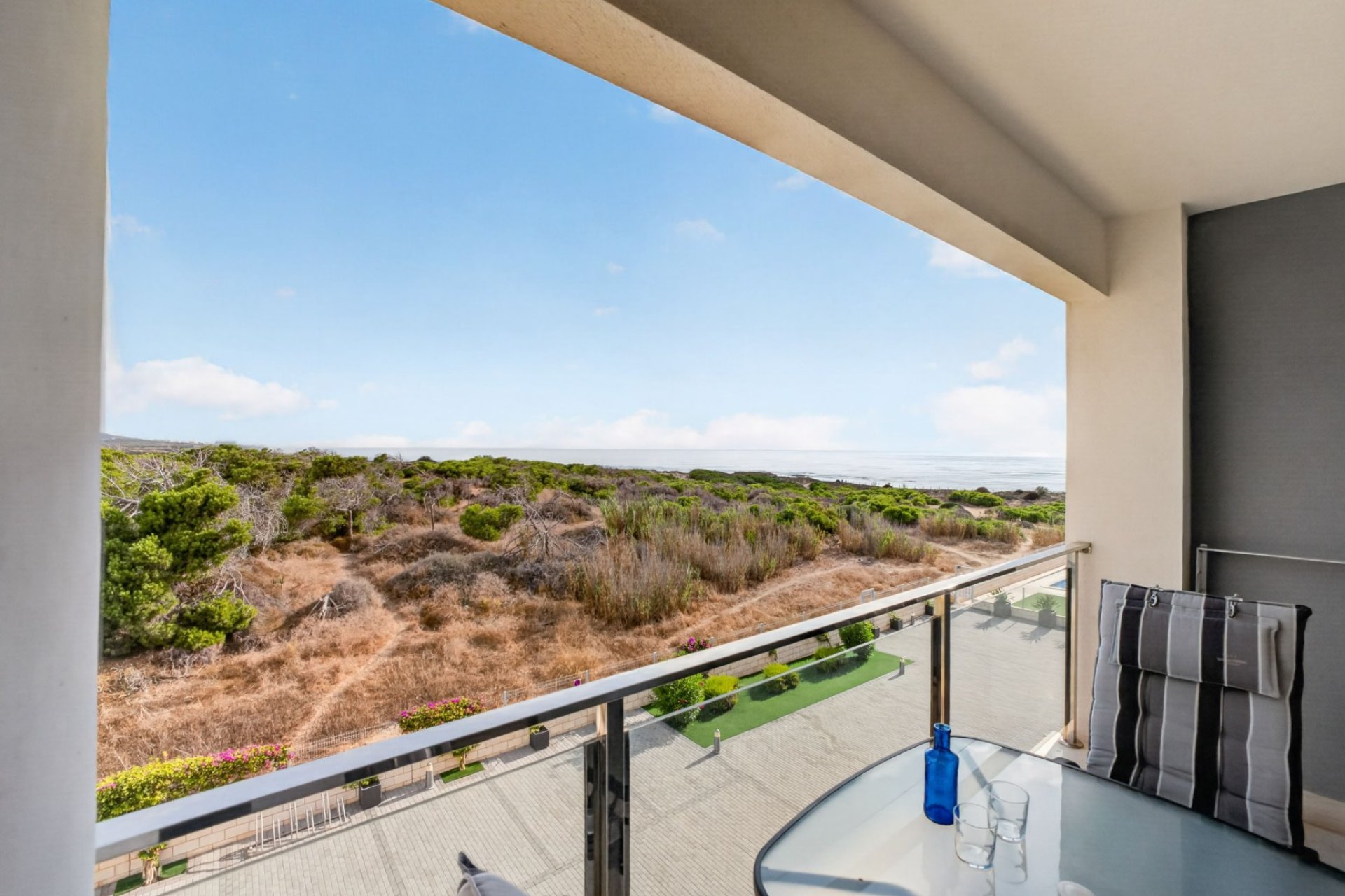 Reventa - Apartamento -
Torrevieja - La Mata