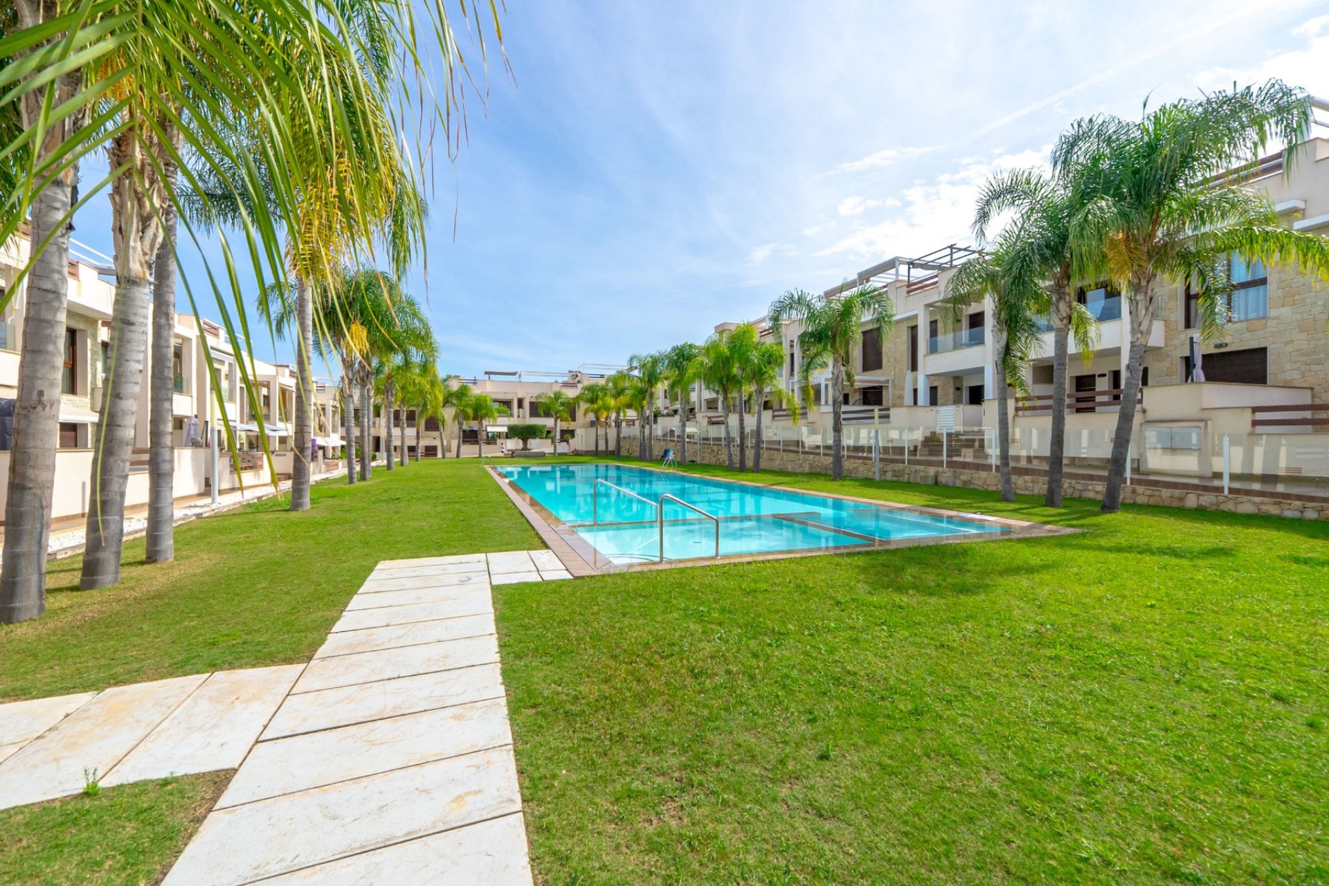 Reventa - Apartamento -
Torrevieja