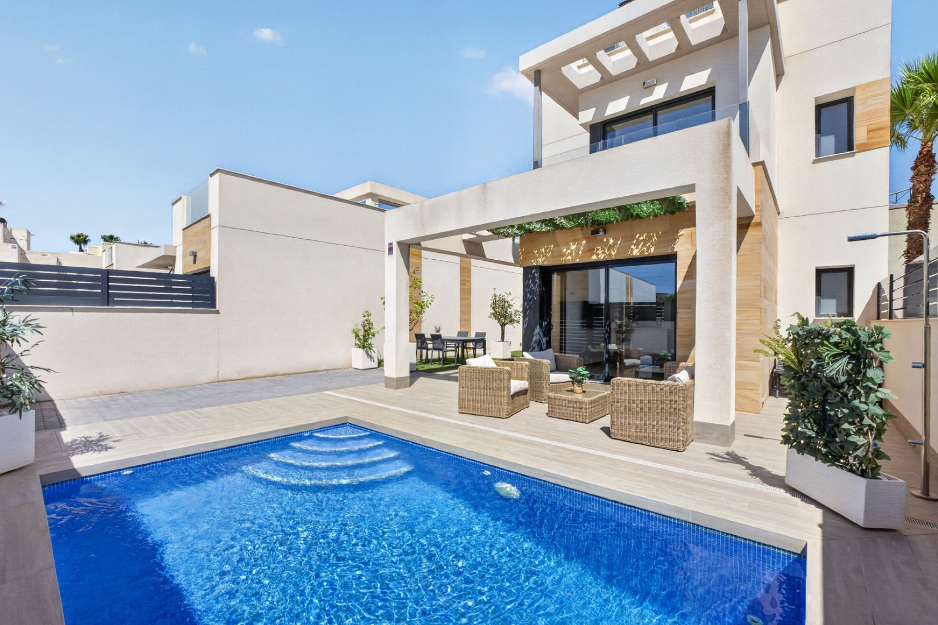 Reventa - Villa -
Torrevieja