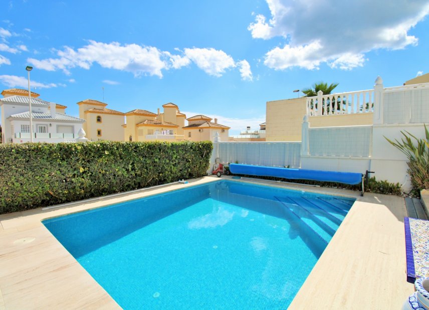 Reventa - Villa -
Villamartín - Los Dolses