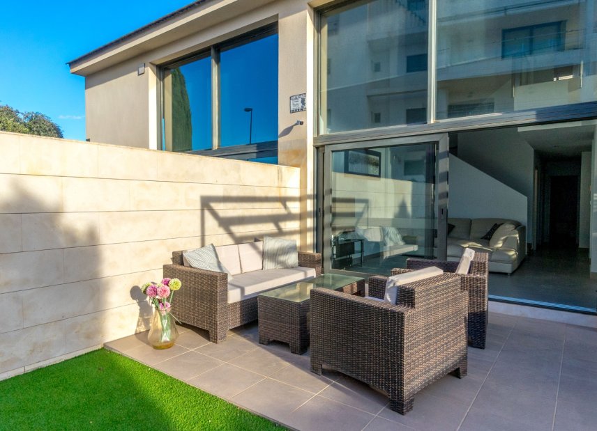 Reventa - Villa -
Villamartín - Los Dolses