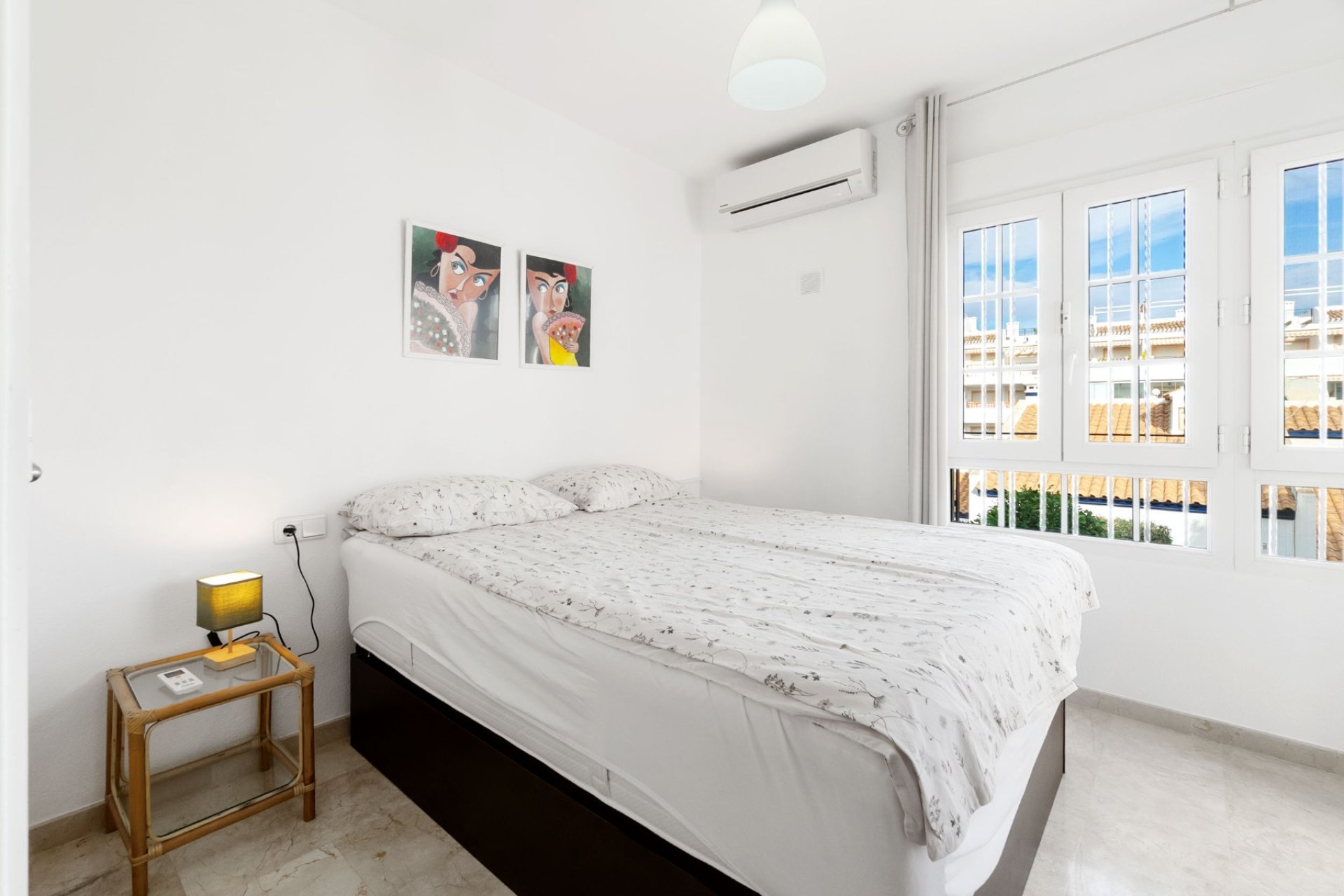 Reventa - Villa -
Villamartín