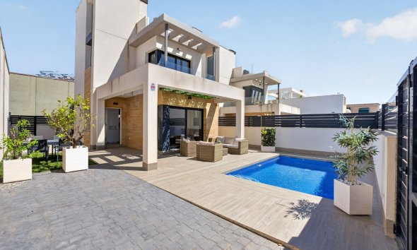 Villa - Gensalg - Torrevieja -
                Torrevieja