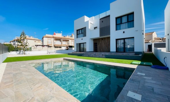 Villa - New Build -
        Torrevieja - NBH-70422