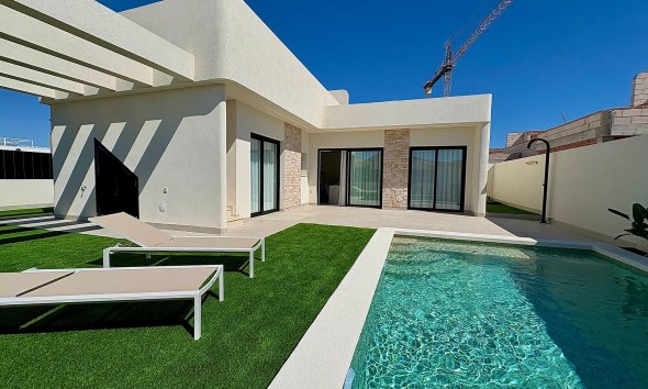 Villa - Nybyggeri - Roldán - Roldán