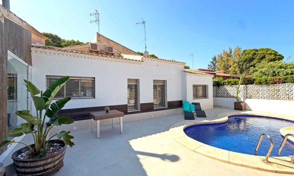 Villa - Resale - Orihuela Costa -
                Punta Prima