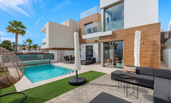 Villa - Resale - Orihuela Costa -
                Villamartín