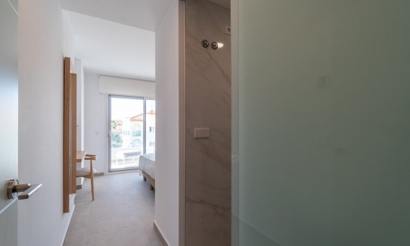 Obra nueva - Apartamento -
Playa Flamenca