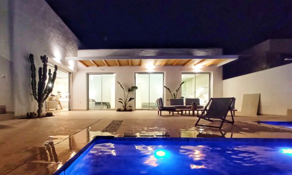 Obra nueva - Villa -
Benijofar