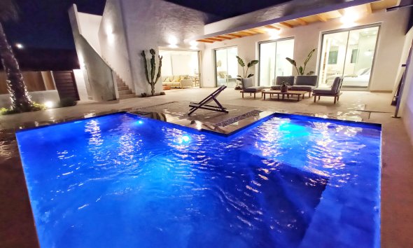 Obra nueva - Villa -
Benijofar