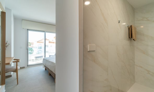 Obra nueva - Apartamento -
Playa Flamenca