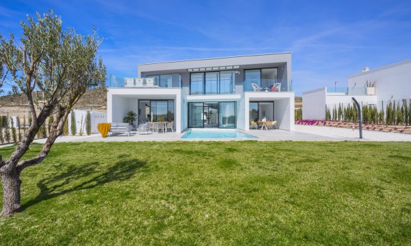Obra nueva - Villa -
Murcia