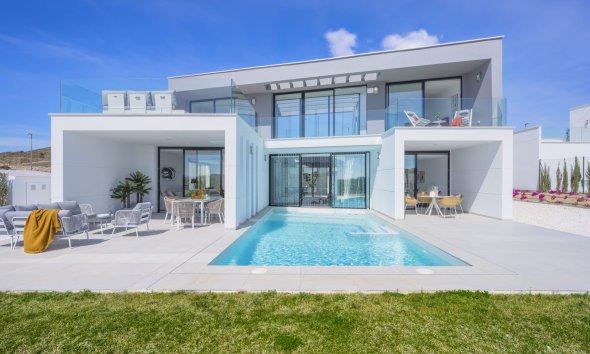 Obra nueva - Villa -
Murcia