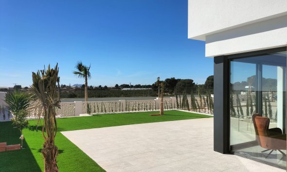 Obra nueva - Villa -
Pilar de la Horadada