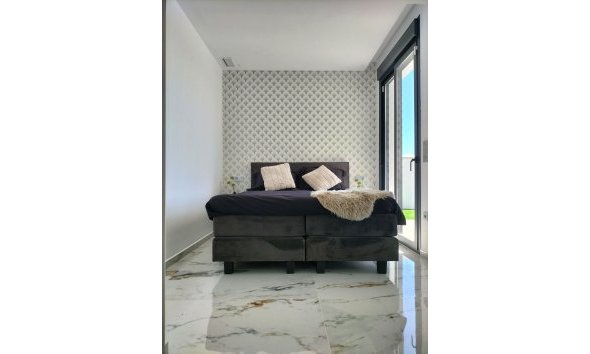 Obra nueva - Villa -
Pilar de la Horadada