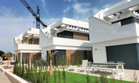 Obra nueva - Villa -
Pilar de la Horadada