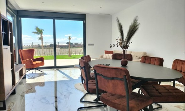 Obra nueva - Villa -
Pilar de la Horadada