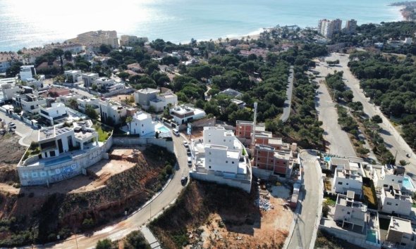 Obra nueva - Villa -
Orihuela Costa