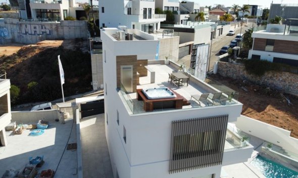 Obra nueva - Villa -
Orihuela Costa
