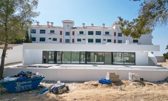 Obra nueva - Villa -
Orihuela Costa