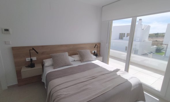 Obra nueva - Villa -
Entrenaranjos