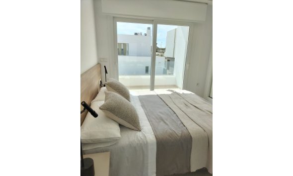 Obra nueva - Villa -
Entrenaranjos