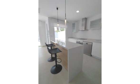 Obra nueva - Villa -
Entrenaranjos