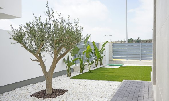 Obra nueva - Villa -
Entrenaranjos