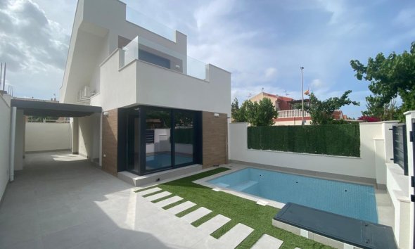 Obra nueva - Villa -
Los Alcázares