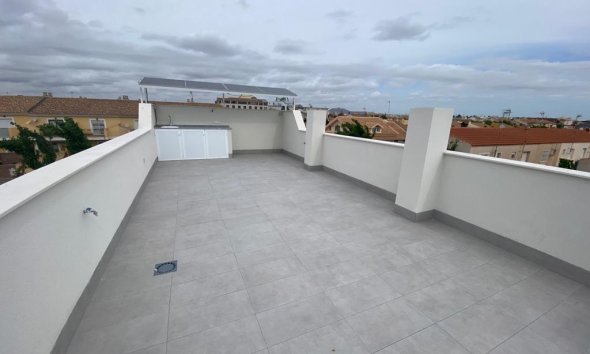 Obra nueva - Villa -
Los Alcázares