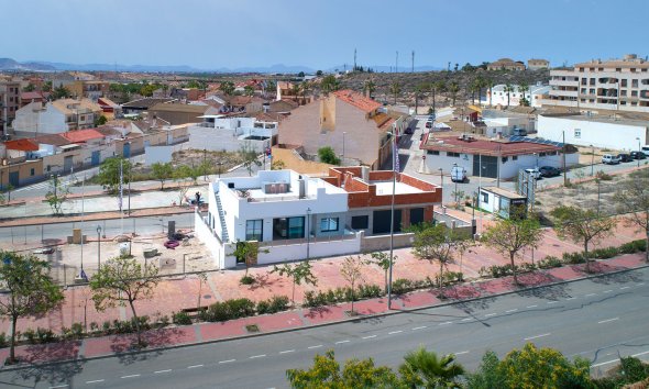 Obra nueva - Adosado -
Sucina
