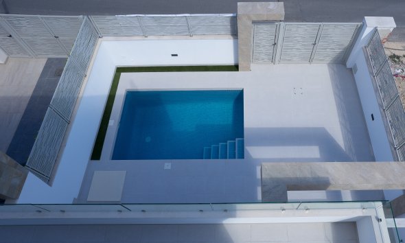 Obra nueva - Villa -
San Miguel de Salinas