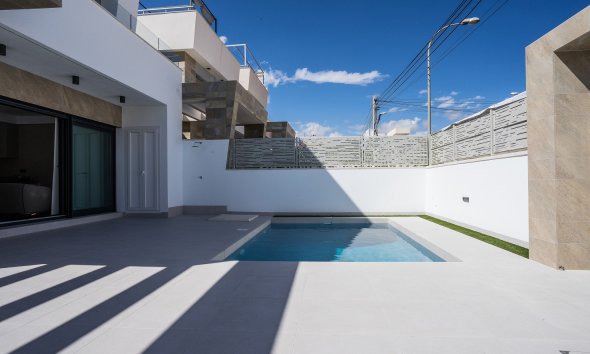 Obra nueva - Villa -
San Miguel de Salinas
