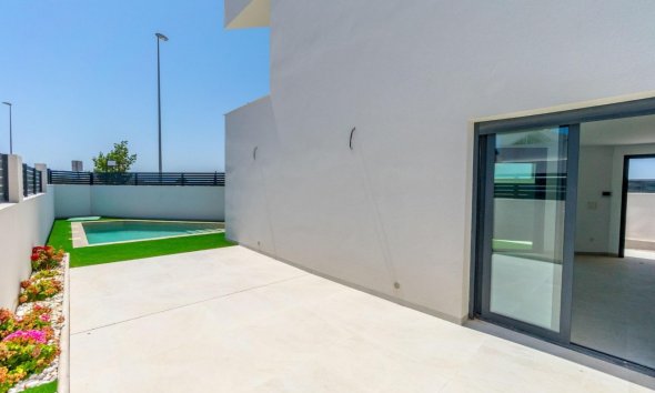 Obra nueva - Adosado -
Benijofar