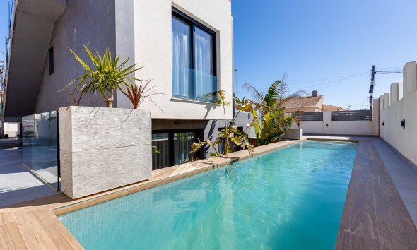 Obra nueva - Villa -
La Mata