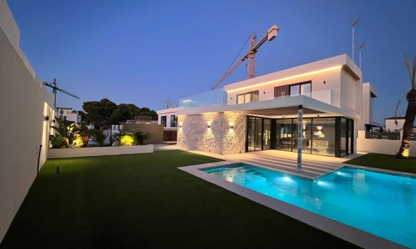 Obra nueva - Villa -
Orihuela Costa