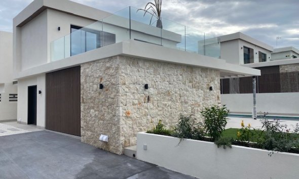 Obra nueva - Villa -
Orihuela Costa