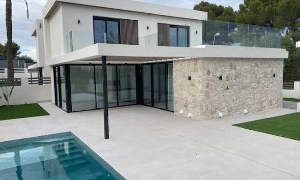 Obra nueva - Villa -
Orihuela Costa