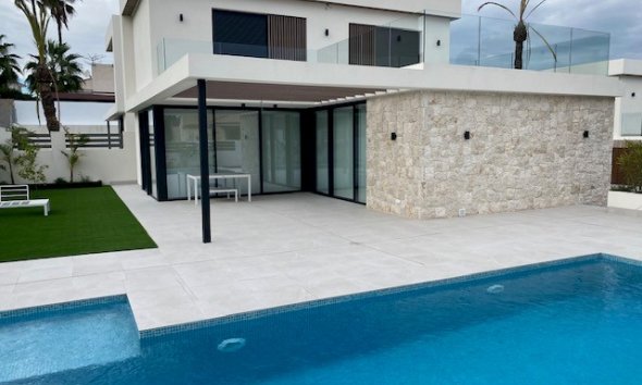 Obra nueva - Villa -
Orihuela Costa